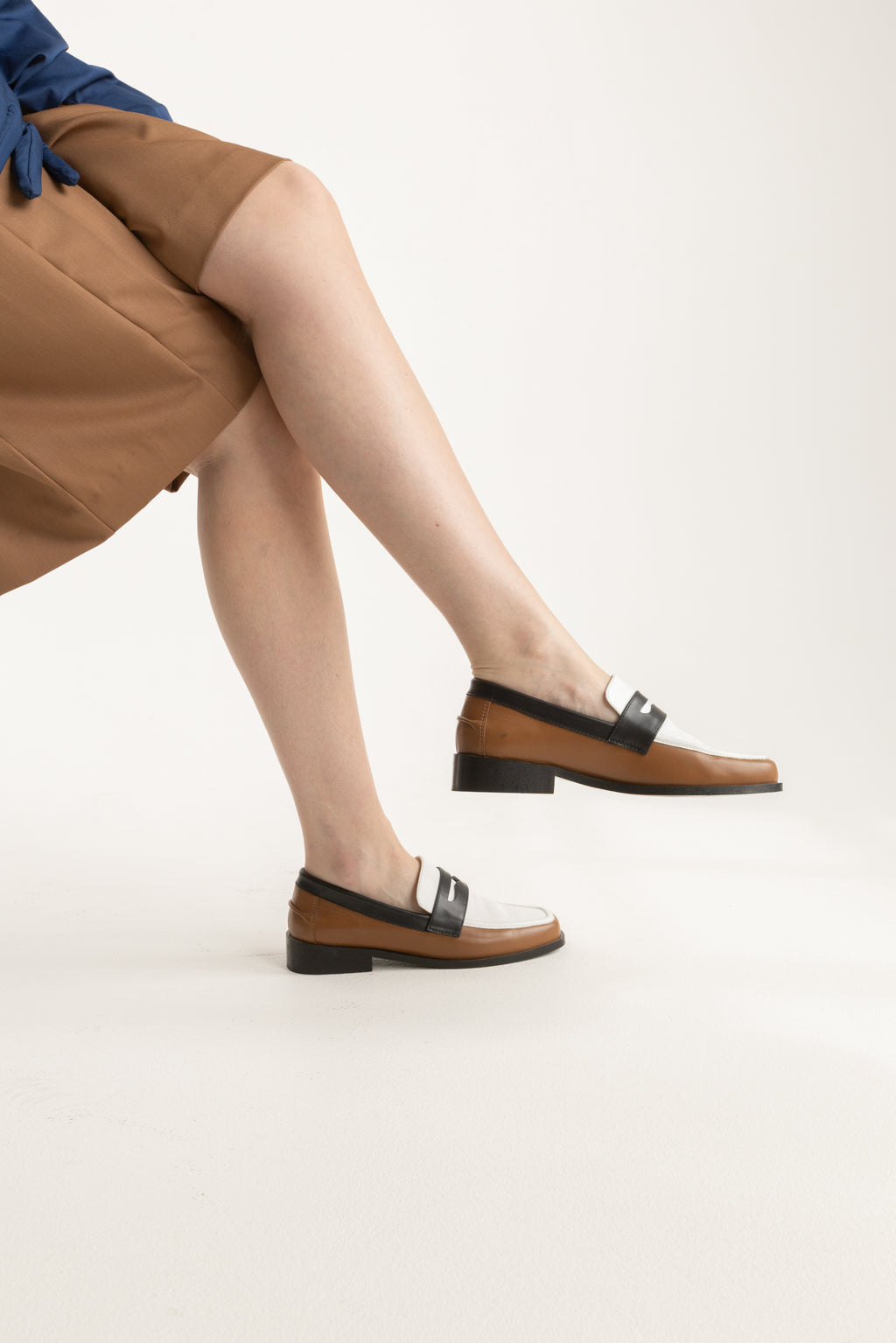 LOAFERS IN THREE COLOR