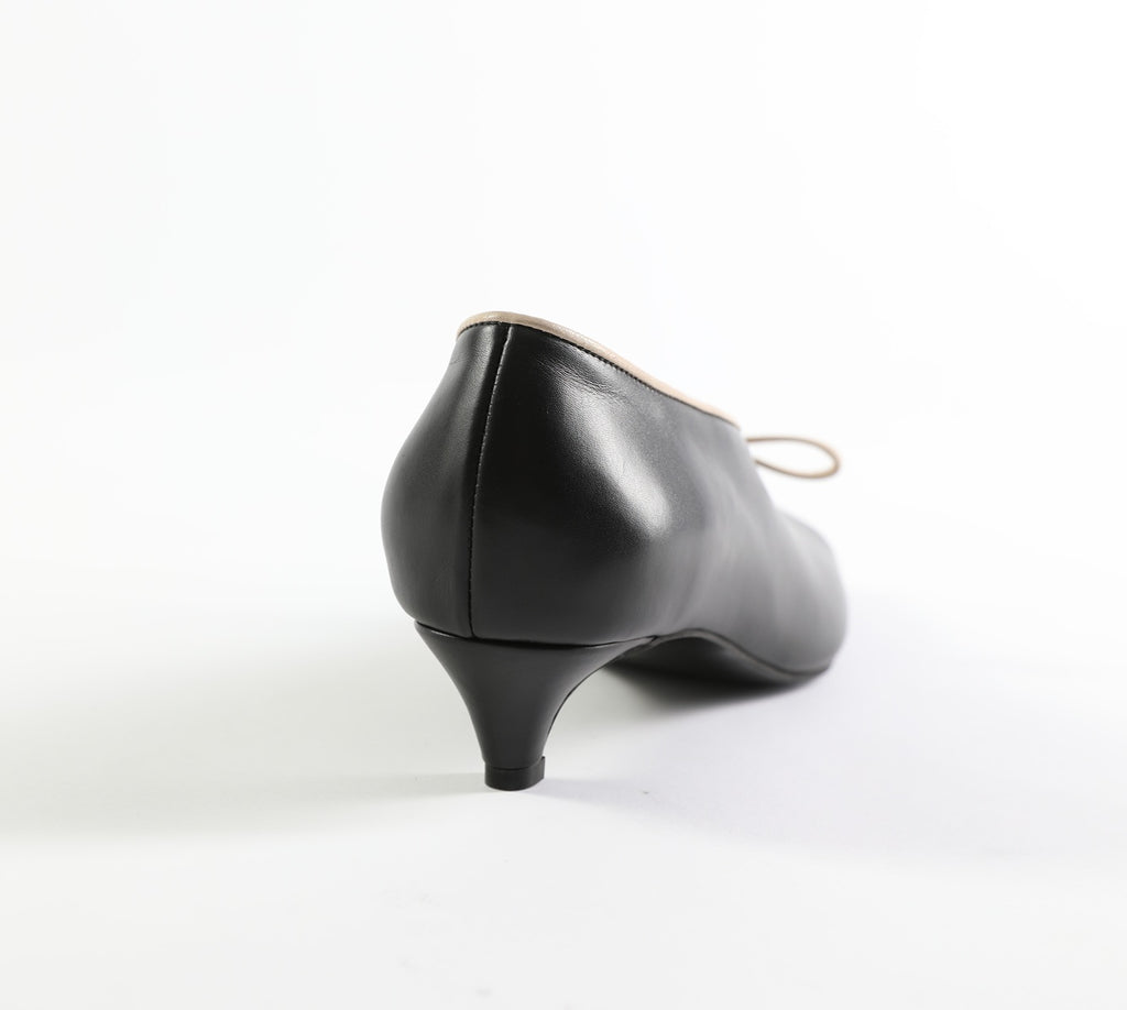 KITTEN HEEL PUMPS WITH BOW