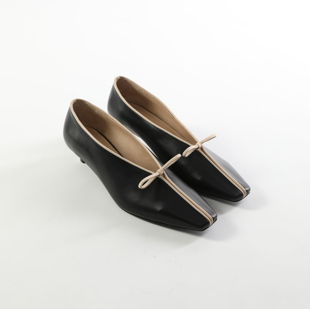 KITTEN HEEL PUMPS WITH BOW