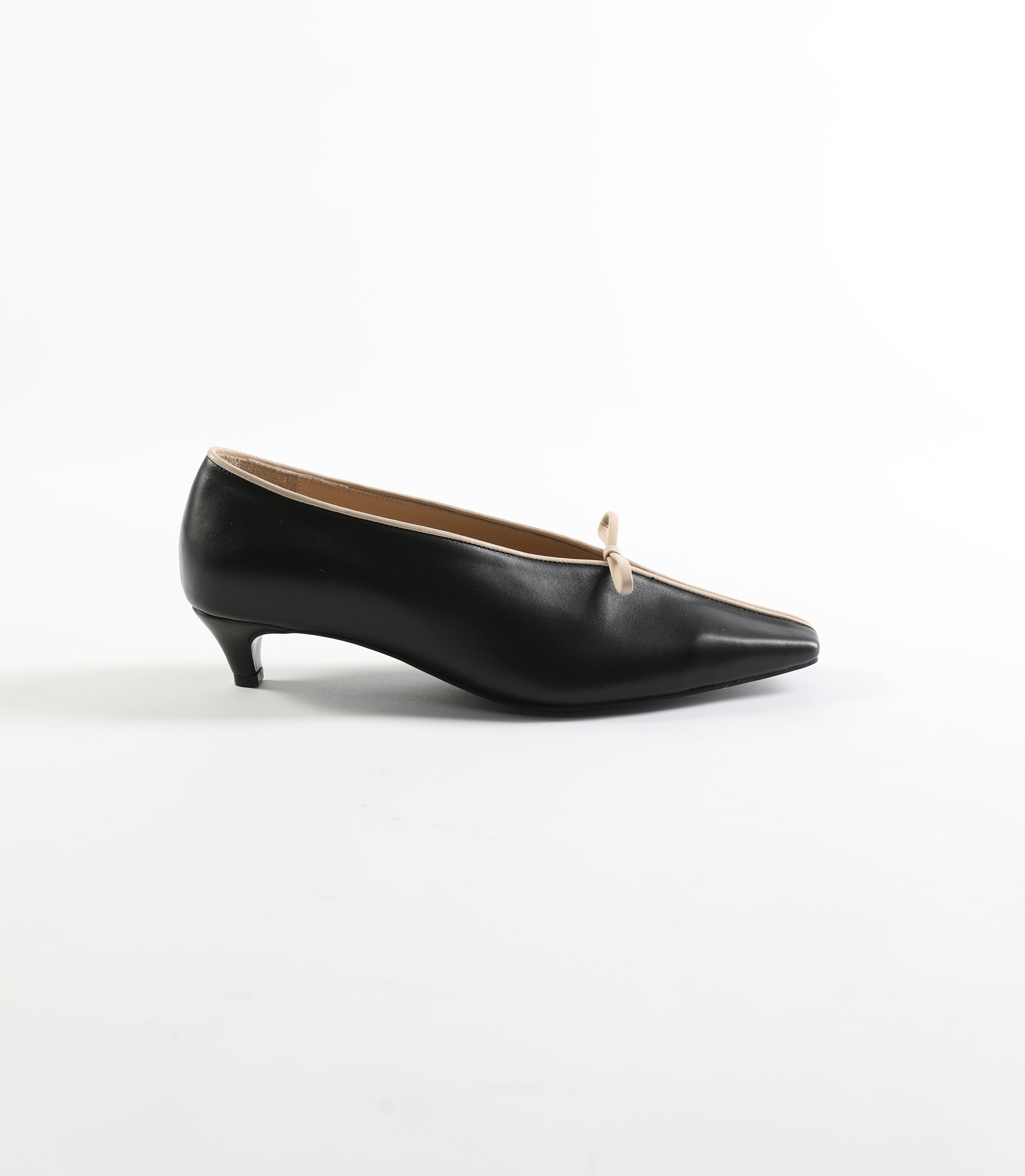 KITTEN HEEL PUMPS WITH BOW